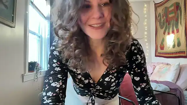 Snapshot of leahsparkles chatting on February 23, 12:48 pm leahsparkles online show from February 23, 12:48 pm