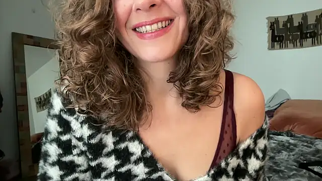 Snapshot of leahsparkles chatting on November 3, 3:02 pm leahsparkles online show from November 3, 3:02 pm