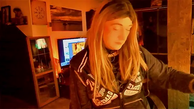 DYasmin69 online show from February 28, 9:38 pm