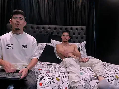 hell twink online show from February 15, 9:11 pm