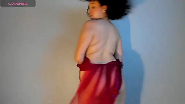 LucyLovelyy online show from January 17, 5:41 pm