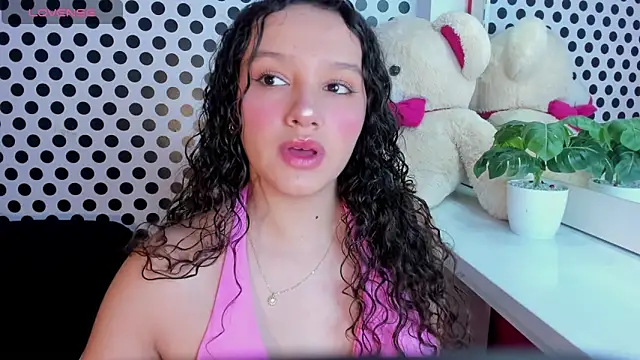 LucyLovelyy online show from January 20, 7:35 pm