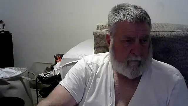 viejo oso online show from March 7, 6:21 am