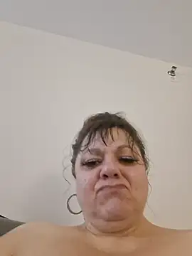 Luciouslouise72xh online show from July 4, 8:31 am