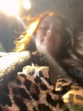 Snapshot of AndreaMood chatting on September 27, 1:43 am AndreaMood online show from September 27, 1:43 am