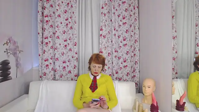 SilviaHart online show from March 26, 5:24 am