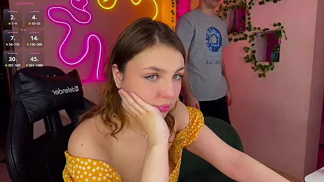 RobertAndLinela online show from March 11, 12:28 pm