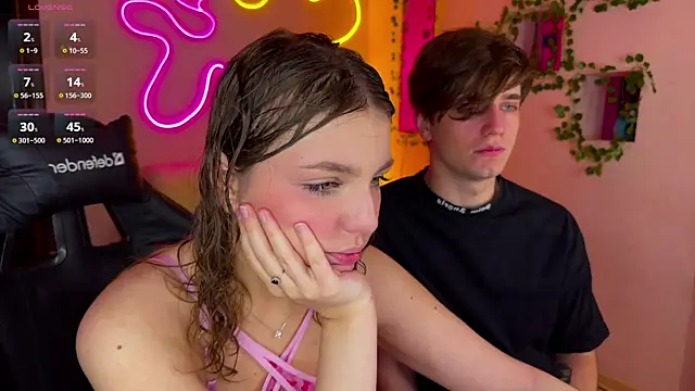 RobertAndLinela online show from March 20, 6:09 pm