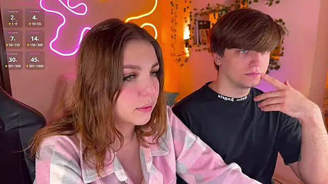 RobertAndLinela online show from November 1, 3:58 pm