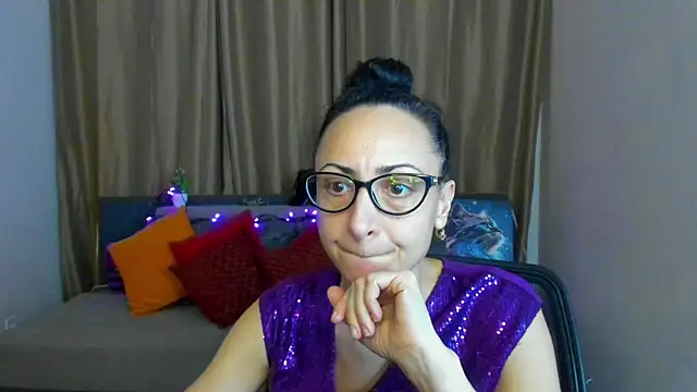 Arianasweety23 online show from December 28, 9:30 pm