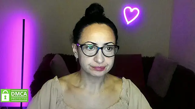 Snapshot of Arianasweety23 chatting on November 24, 6:29 pm Arianasweety23 online show from November 24, 6:29 pm