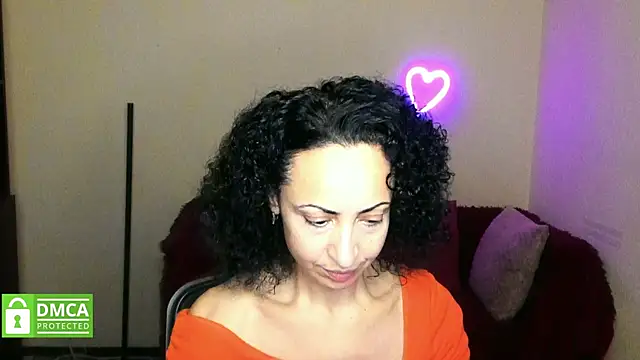 Snapshot of Arianasweety23 chatting on December 2, 6:25 pm Arianasweety23 online show from December 2, 6:25 pm