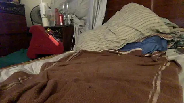 bubblebut420 online show from October 12, 7:40 am