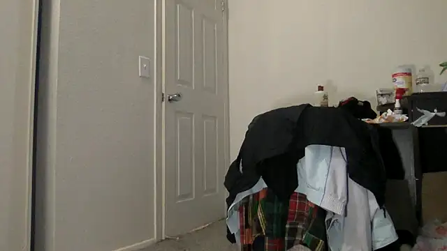 bubblebut420 online show from October 24, 8:49 pm