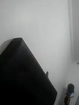 Snapshot of Branquela_do_rabao chatting on February 4, 11:27 pm Branquela do rabao online show from February 4, 11:27 pm