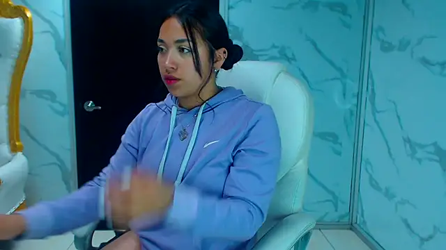 IsabellRodriguez18 online show from February 18, 10:16 am