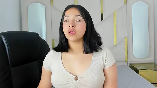 IsabellRodriguez18 online show from October 2, 3:46 am