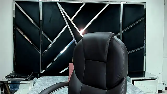 IsabellRodriguez18 online show from October 9, 3:48 am