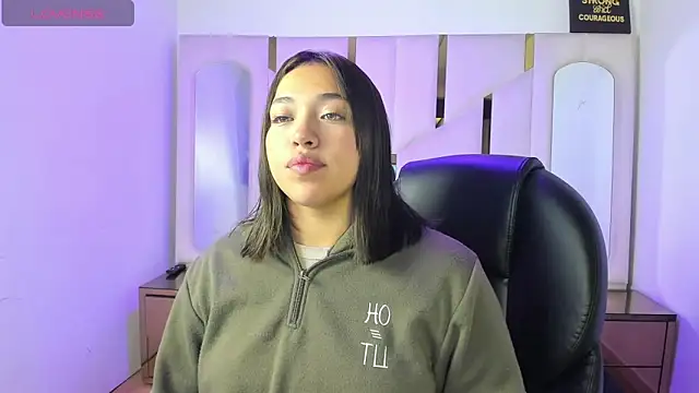 IsabellRodriguez18 online show from March 2, 3:09 am