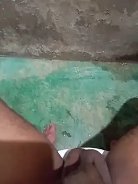 Snapshot of yaxom33 chatting on March 16, 3:01 am yaxom33 online show from March 16, 3:01 am