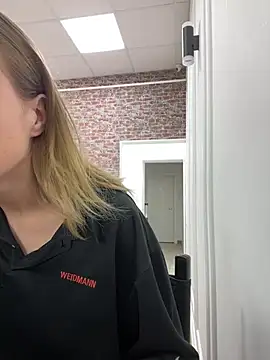 KiraMyers online show from March 11, 4:21 am
