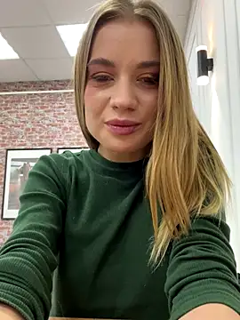 KiraMyers online show from September 28, 4:51 am
