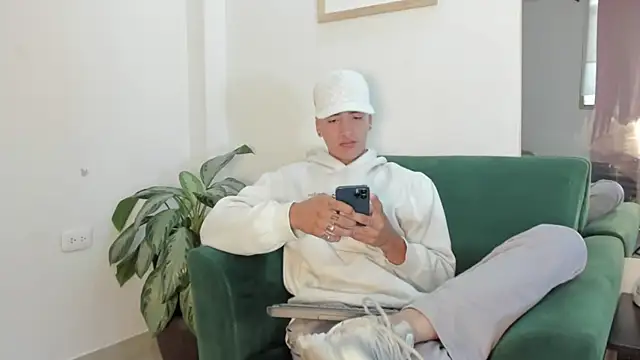 two milkyway online show from November 13, 12:48 pm