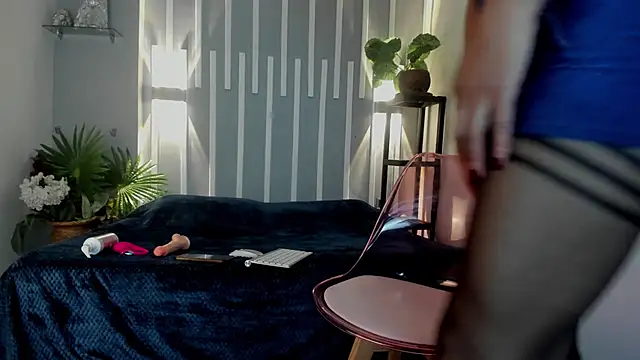 Samantha  cooper online show from March 7, 10:35 am