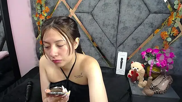 Snapshot of alison_deep chatting on February 12, 3:23 am alison deep online show from February 12, 3:23 am