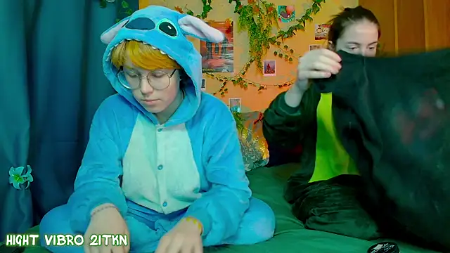 Snapshot of TrickyKitsune chatting on September 27, 9:58 am TrickyKitsune online show from September 27, 9:58 am