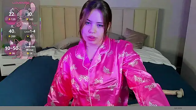 EricaElliott online show from September 26, 8:40 am