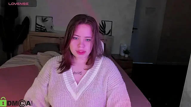 EricaElliott online show from October 25, 1:24 am