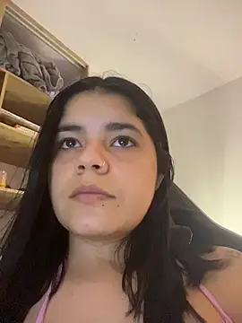 Snapshot of pretty_angela1 chatting on February 13, 2:29 am pretty angela1 online show from February 13, 2:29 am