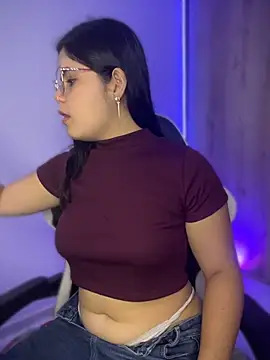 pretty angela1 online show from May 14, 6:37 pm