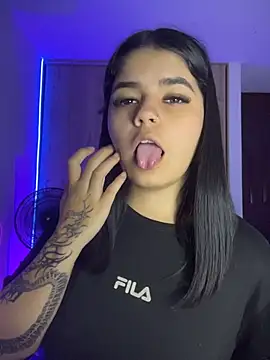 pretty angela1 online show from June 7, 7:56 am