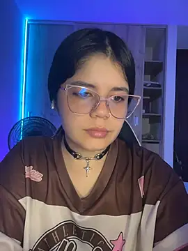 pretty angela1 online show from June 26, 9:57 am