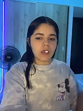 pretty angela1 online show from July 31, 11:26 pm