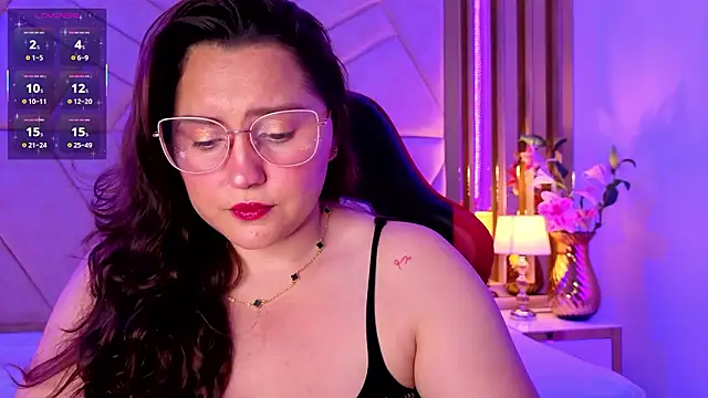 LunaPleasure online show from February 22, 5:40 am