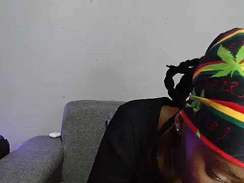 xxSexyTalia28 online show from October 23, 7:51 am