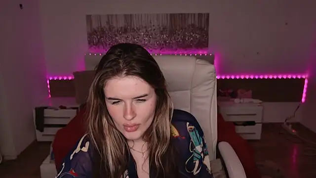 StellaFrost online show from March 4, 8:05 pm