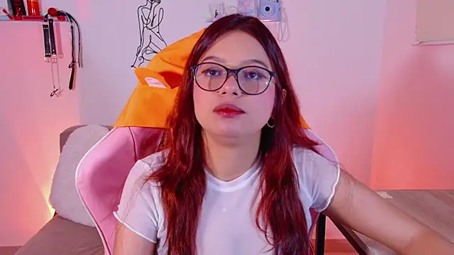 EmiF26 online show from March 22, 4:35 am