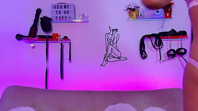 EmiF26 online show from September 15, 2:00 am