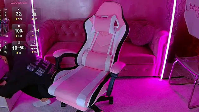 evanew  online show from October 2, 4:25 pm