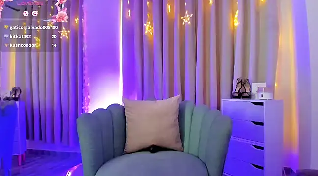 Snapshot of alahia_sweet chatting on December 24, 6:28 pm alahia sweet online show from December 24, 6:28 pm