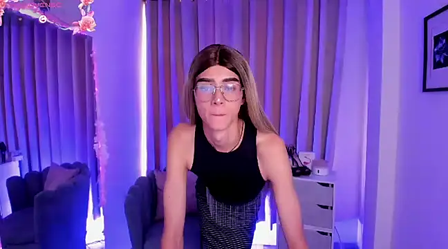 Snapshot of alahia_sweet chatting on January 18, 7:48 pm alahia sweet online show from January 18, 7:48 pm