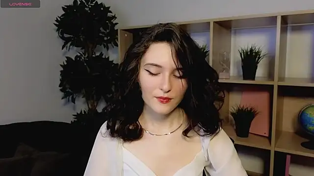 niki cutes online show from January 12, 1:11 am