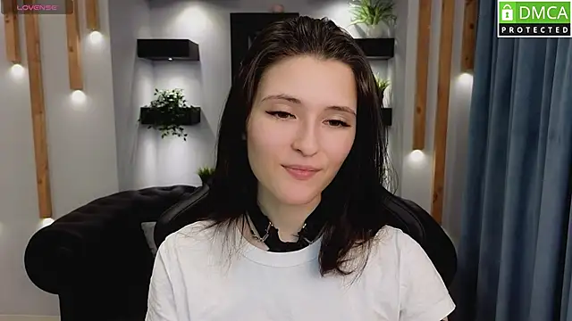 niki cutes online show from January 31, 1:11 am