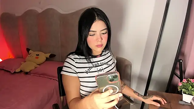 Snapshot of rachaeldeckard__ chatting on January 11, 3:13 am rachaeldeckard online show from January 11, 3:13 am