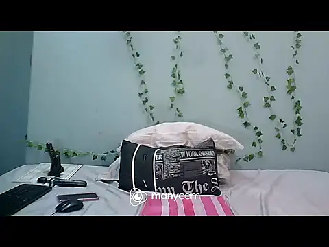 TAMARADEEXXL1989 online show from December 30, 1:47 pm