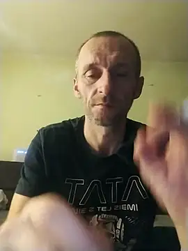 Snapshot of krecik1988 chatting on October 18, 7:25 pm krecik1988 online show from October 18, 7:25 pm